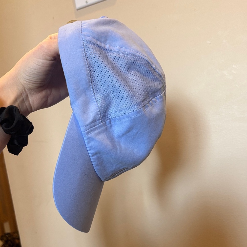 Hind Periwinkle Women's Cap